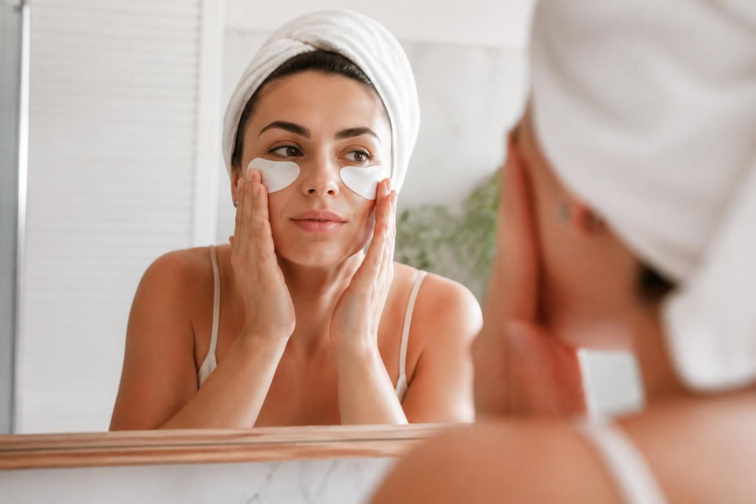 poches sous les yeux dou elles viennent et comment sen debarrasser 1 découvrez les causes des poches sous les yeux et apprenez des méthodes efficaces pour les réduire et retrouver un regard frais et reposé.